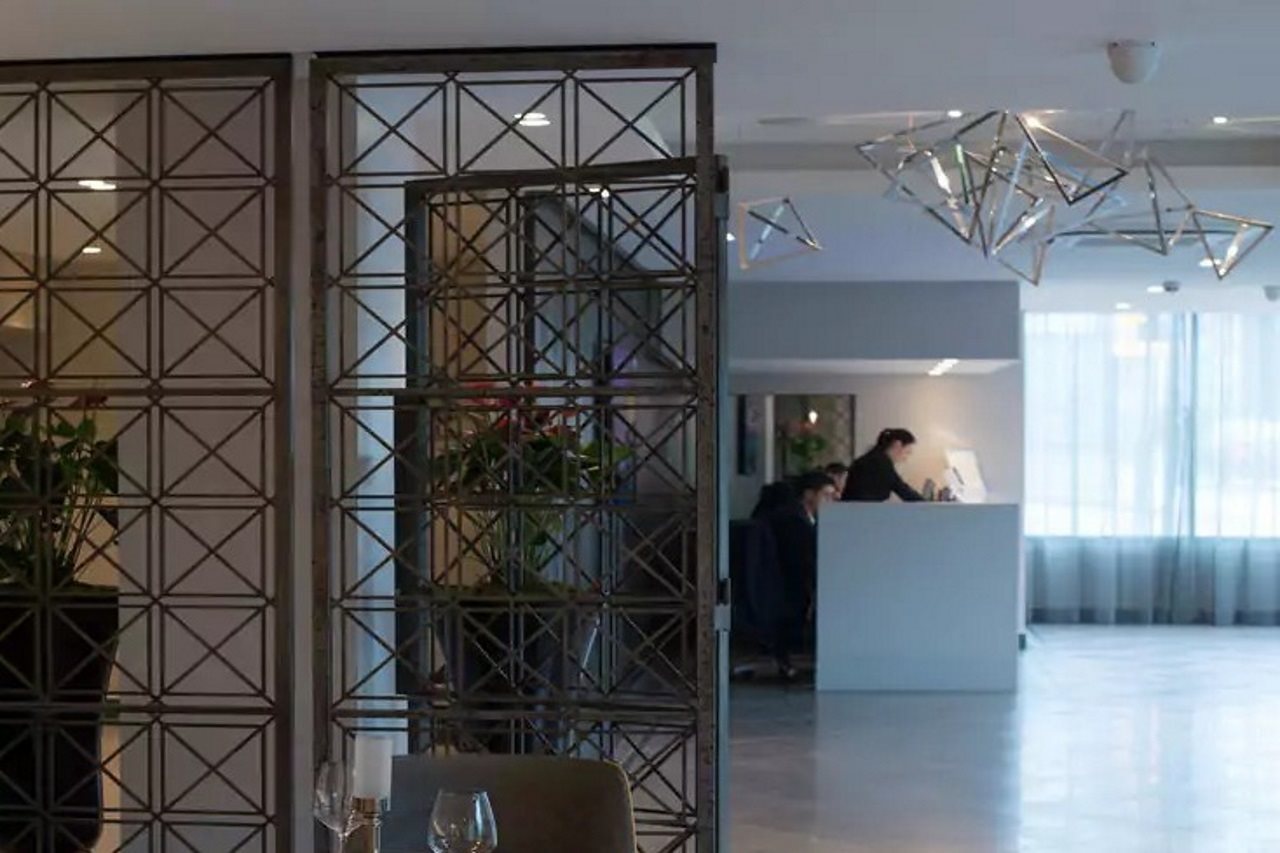 St George's Hotel - Wembley Over view