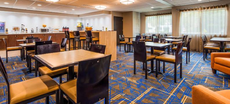 波特兰机场贝斯特韦斯特优质套房酒店(Best Western Plus Portland Airport Hotel  Suites)图片