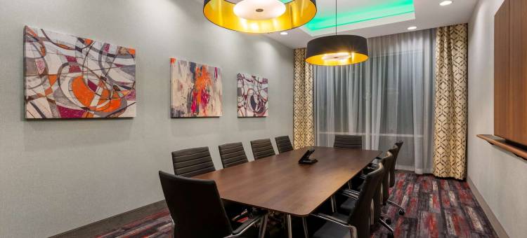 阿尔图纳得梅因拉昆塔温德姆酒店(La Quinta by Wyndham Altoona des Moines)图片