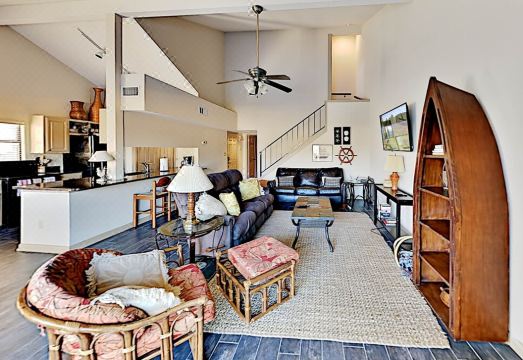 Updated 2Br Waterfront Horseshoe Bay Townhome 2 Bedroom CondoHotel Overview