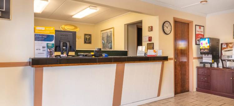 机场伊克诺套房酒店(Econo Lodge Inn & Suites Airport)图片