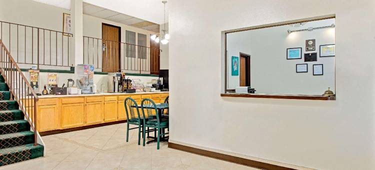 尤里卡-六旗温德姆速8酒店(Super 8 by Wyndham Eureka/Six Flags Nearby)图片