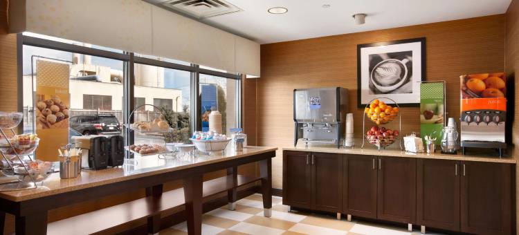 波士顿布伦特里希尔顿欢朋酒店(Hampton Inn Boston/Braintree)图片