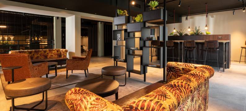 FreshSuites酒吧(FreshSuites & Bar)图片