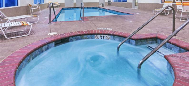 杜兰特拉昆塔温德姆套房酒店(La Quinta Inn & Suites by Wyndham Durant)图片