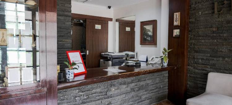 红多兹酒店-近芝卡朗力宝WaterBoom水上乐园(RedDoorz Near Waterboom Lippo Cikarang)图片