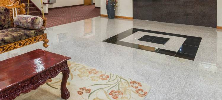 温德姆速8酒店萨莱纳店(Super 8 by Wyndham Salina)图片