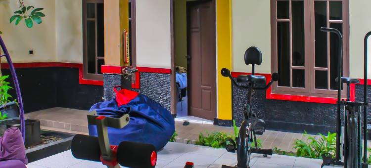 精选 O 92268 航空酒店(Super OYO Collection O 92268 Hotel Aero)图片