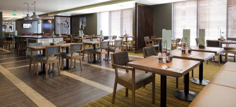 普瑞米尔贝德福德镇中心河畔酒店(Premier Inn Bedford Town Centre)图片