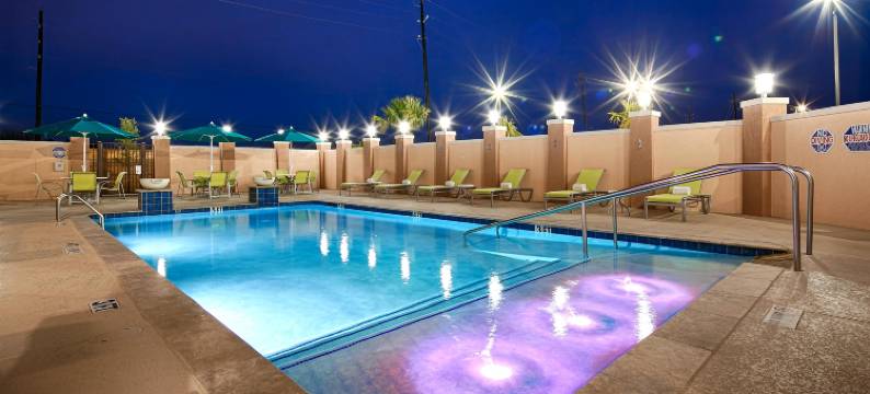 艾希顿贝斯特韦斯特精品套房酒店(Best Western Premier Ashton Suites-Willowbrook)图片