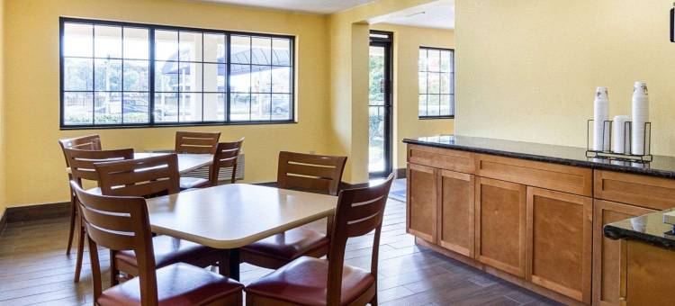 安德鲁斯地区联合基地罗德威旅馆(Rodeway Inn Joint Base Andrews Area)图片