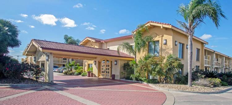 维多利亚拉昆塔温德姆酒店(La Quinta Inn by Wyndham Victoria)图片