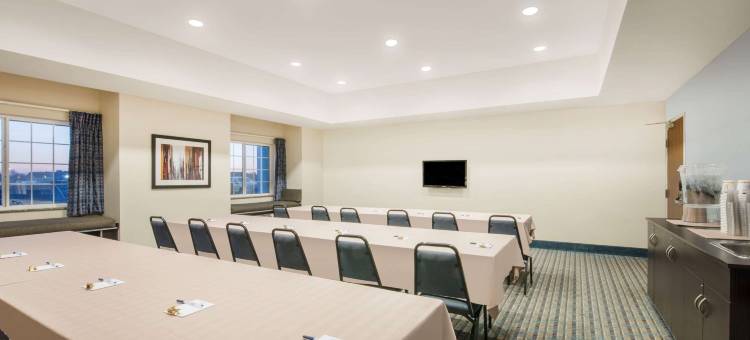 Microtel Inn & Suites by Wyndham Stanley图片