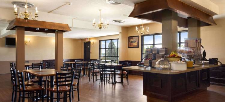 布罗克维尔速8酒店(Super 8 by Wyndham Brockville)图片