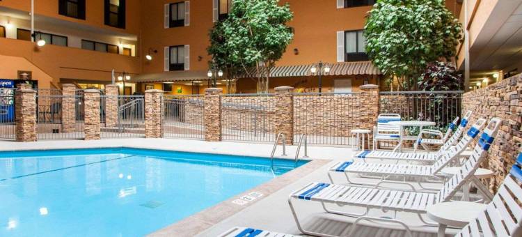 埃姆斯会议中心近 ISU 校园凯艺套房酒店(Quality Inn & Suites Ames Conference Center Near Isu Campus)图片