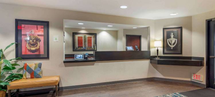 伊利诺伊芝加哥莱尔镇6号汽车旅馆套房(Motel 6 Suites Chicago Lisle IL)图片