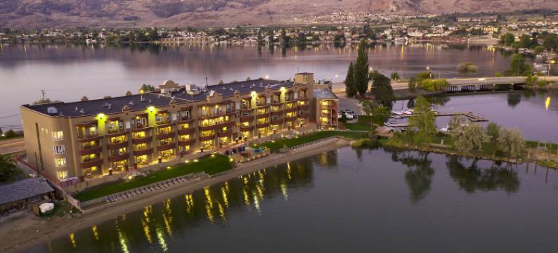 Holiday Inn & Suites 奥索尤斯(Holiday Inn & Suites OSOYOOS by IHG)图片