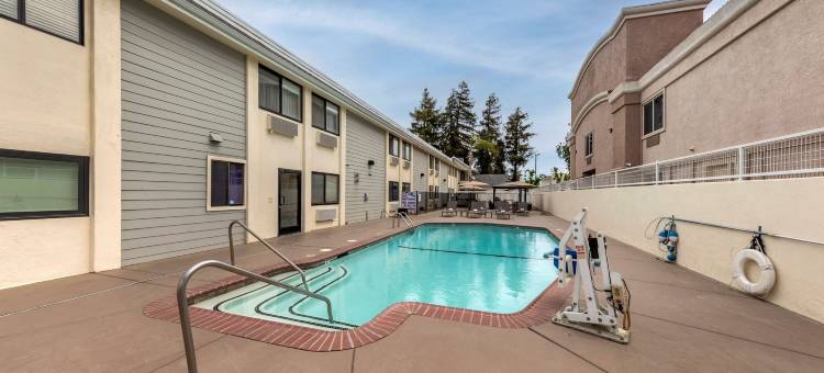 城市贝斯特韦斯特酒店(Best Western Town  Country Lodge)图片