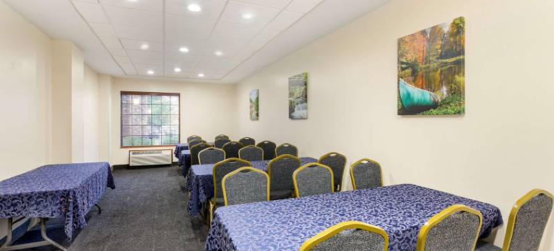 维克特贝斯特韦斯特优质套房酒店(Best Western Plus Victor Inn  Suites)图片