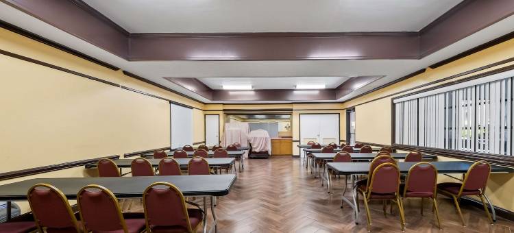 费耶特维尔 I-95 高质量旅馆 & 套房(Quality Inn & Suites Fayetteville I-95)图片