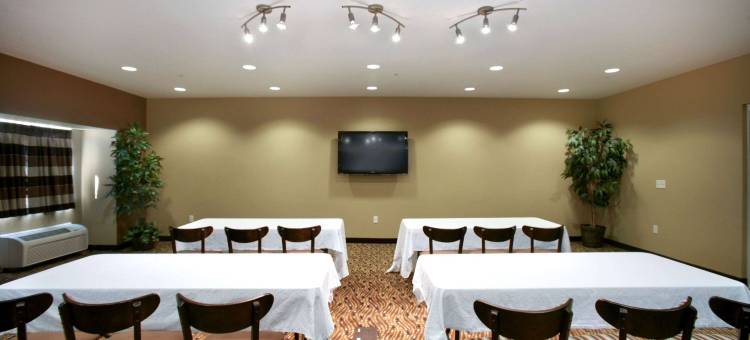 康瑟尔布拉夫斯麦客达套房酒店(Microtel Inn & Suites by Wyndham Council Bluffs/Omaha)图片