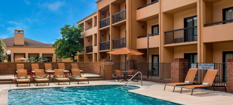 巴吞鲁日阿卡迪恩中心 LSU 区万怡酒店(Courtyard Baton Rouge Acadian Centre/LSU Area)图片