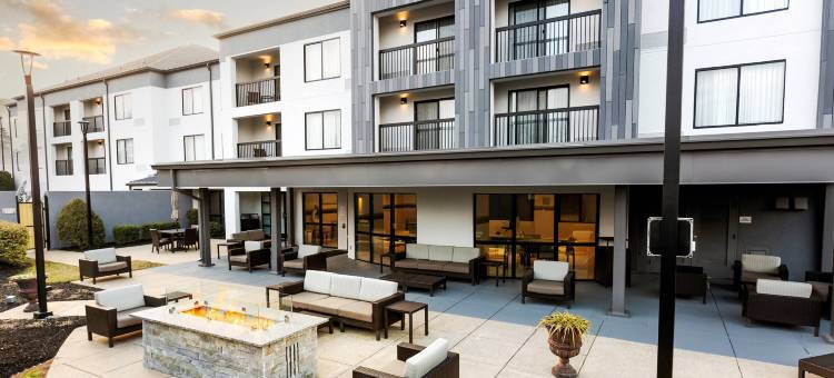 博林格林会议中心万怡酒店(Courtyard Bowling Green Convention Center)图片