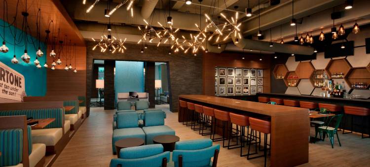 迈阿密机场福朋喜来登酒店(Four Points by Sheraton Miami Airport)图片