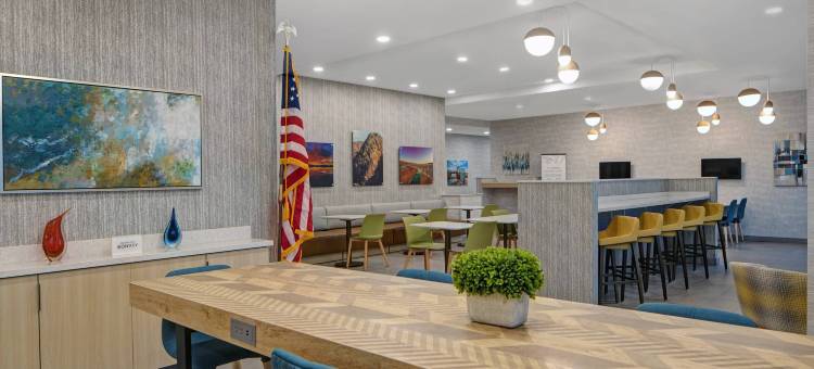 马里奥特凤凰城格兰岱尔运动和娱乐区TownePlace Suites 酒店套房(TownePlace Suites Phoenix Glendale Sports & Entertainment District)图片