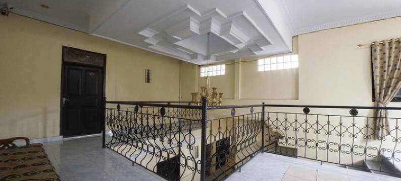 红多兹伊斯兰酒店-近RSUD艾南哈比比哥伦打洛(RedDoorz Syariah near RSUD Ainun Habibie Gorontalo)图片