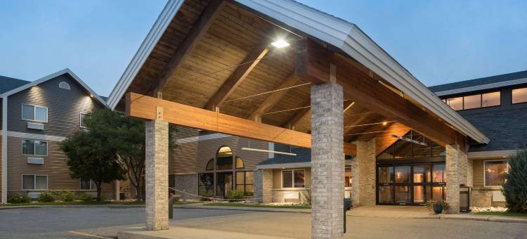 瓦利城美吟温德姆酒店及会议中心(AmericInn by Wyndham Valley City Conference Center)图片