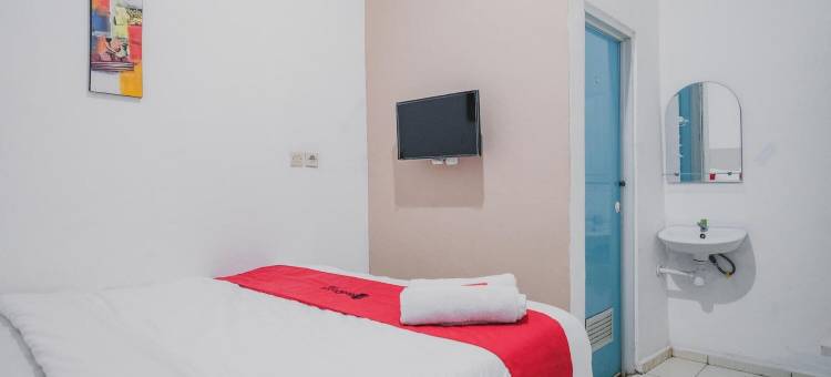 红多兹酒店-近朋库卢索波拉普托路(RedDoorz Near Jalan Soeprapto Bengkulu)图片