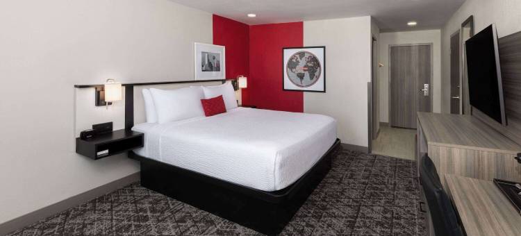 达拉斯沃斯堡机场温德姆华美达酒店(Ramada by Wyndham DFW Airport)图片