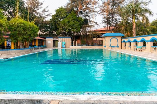 Treebo the Blue Roof Hotel Overview