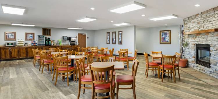 麦迪逊堡凯艺套房酒店 - 近 61 号公路(Quality Inn & Suites Fort Madison Near Hwy 61)图片