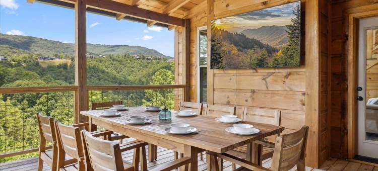 Indoor Pool and Hot Tub Oasis - Spacious Mountain Retreat图片