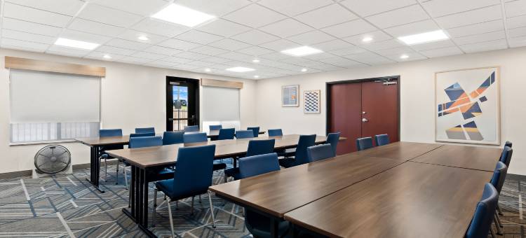 智选假日套房酒店派瑞(Holiday Inn Express & Suites Perry)图片