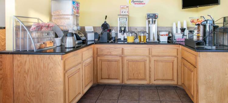 拉伯克市民中心北速8酒店(Super 8 by Wyndham Lubbock Civic Center North)图片