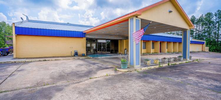 利文斯顿OYO经济旅馆德州US 59(Economy Inn Livingston by OYO TX US 59)图片