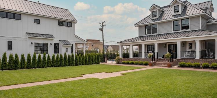 鸡舍(The Hen Houses)图片