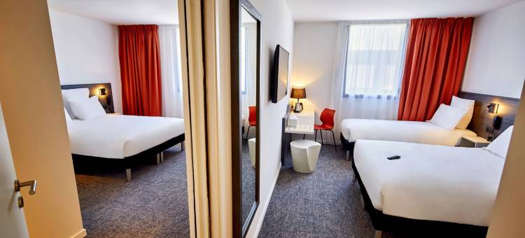 康布斯拉维尔塞纳特凯亚德酒店(Kyriad Combs-La-Ville - Senart)图片