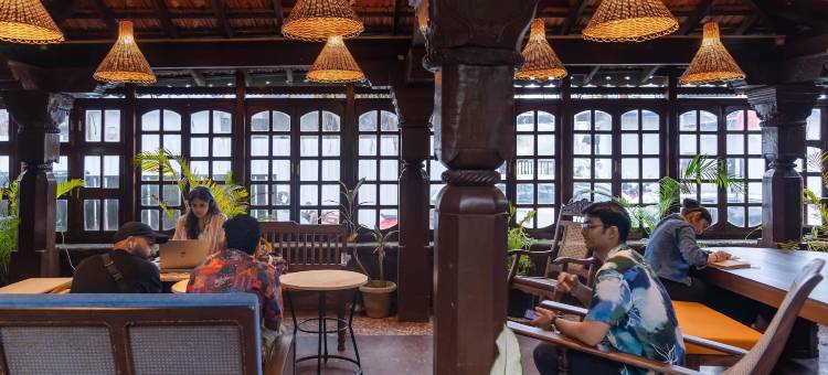 马德帕克戈亚(Madpackers Goa Anjuna - Bar & Pool)图片