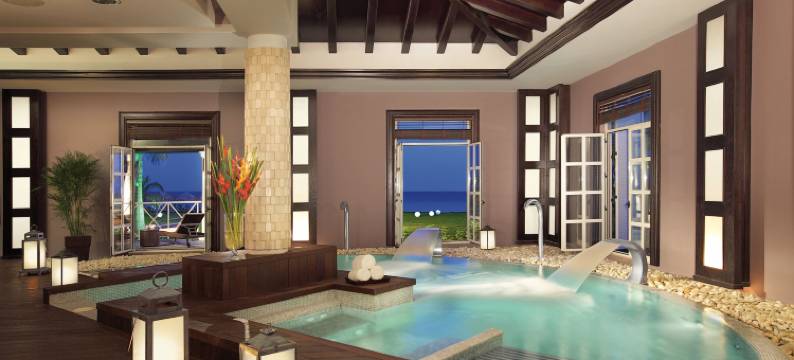 圣詹姆斯秘密(Secrets St. James)图片