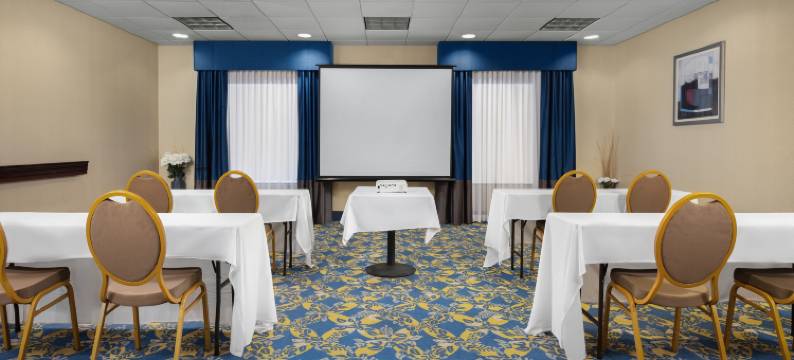 希尔顿欢朋酒店-锡拉丘兹克莱(Hampton Inn Syracuse Clay)图片