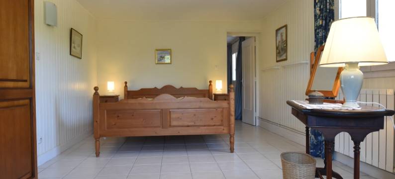 Vacation Home in France with Pool图片