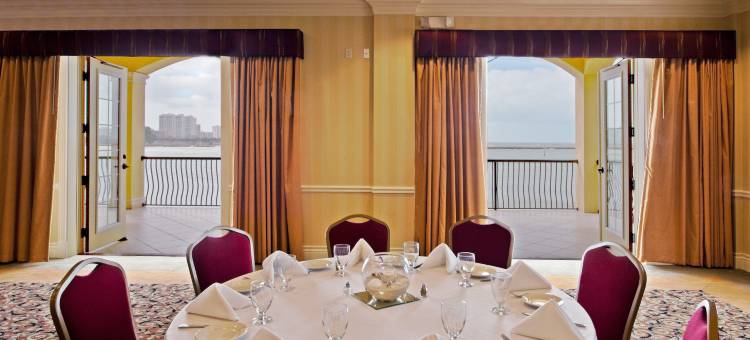 Holiday Inn & Suites 克利尔沃特海滩(Holiday Inn & Suites Clearwater Beach)图片