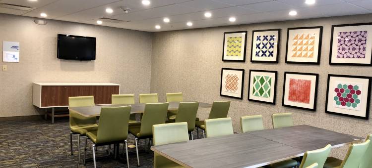 智选假日套房酒店伟大的BARRINGTON(Holiday Inn Express & Suites GREAT BARRINGTON - LENOX AREA by IHG)图片