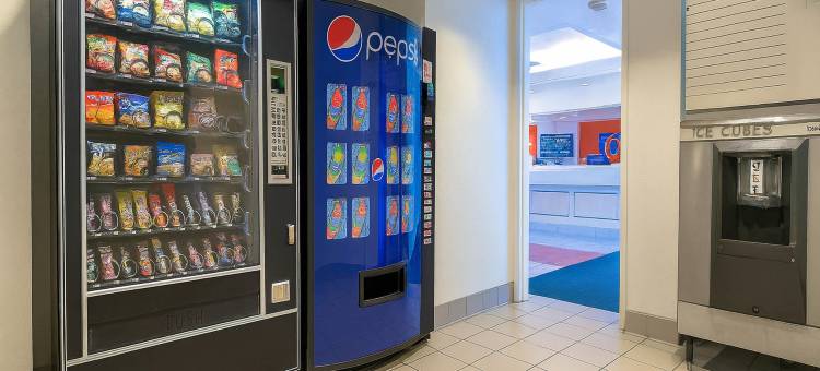 圣迭戈市中心6号汽车旅馆(Motel 6 San Diego, CA - Downtown)图片