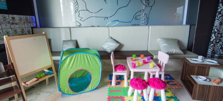 多摩升佩蒂特宫酒店(Petit Palace Tamarises)图片