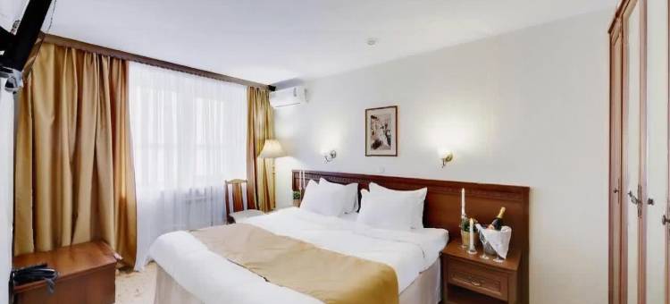 珀鲁斯特罗沃酒店(Polustrovo)图片